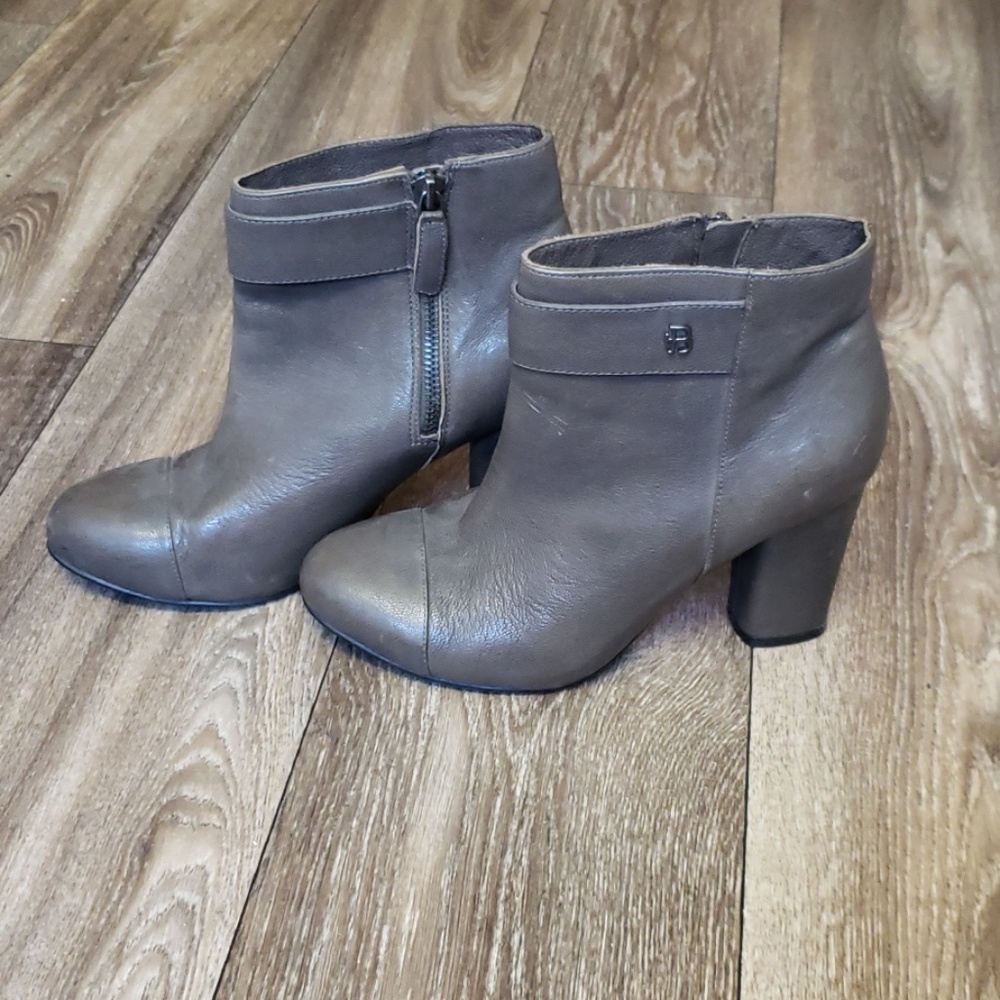 Ankle boots
